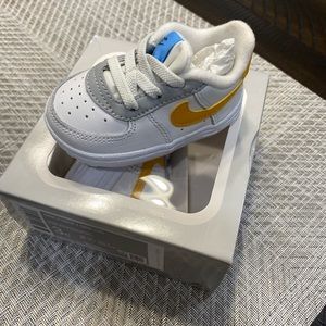 Baby shoes